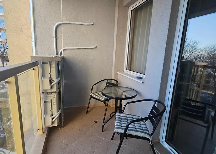 Sun & Fun - Nikea Park Free Parking * Golden Sands