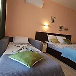 Sun & Fun - Nikea Park Free Parking Apartment