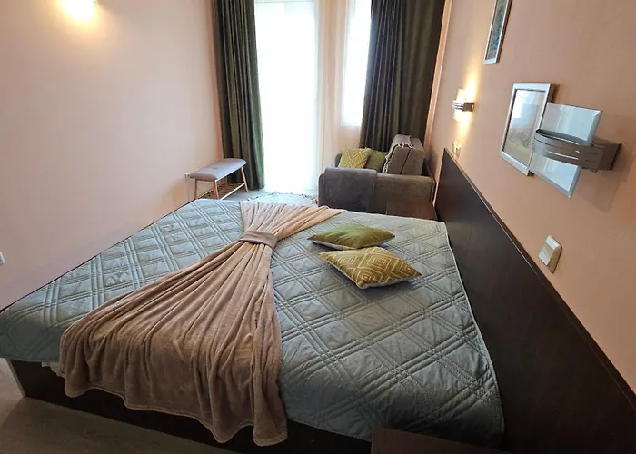 Sun & Fun - Nikea Park Free Parking Golden Sands